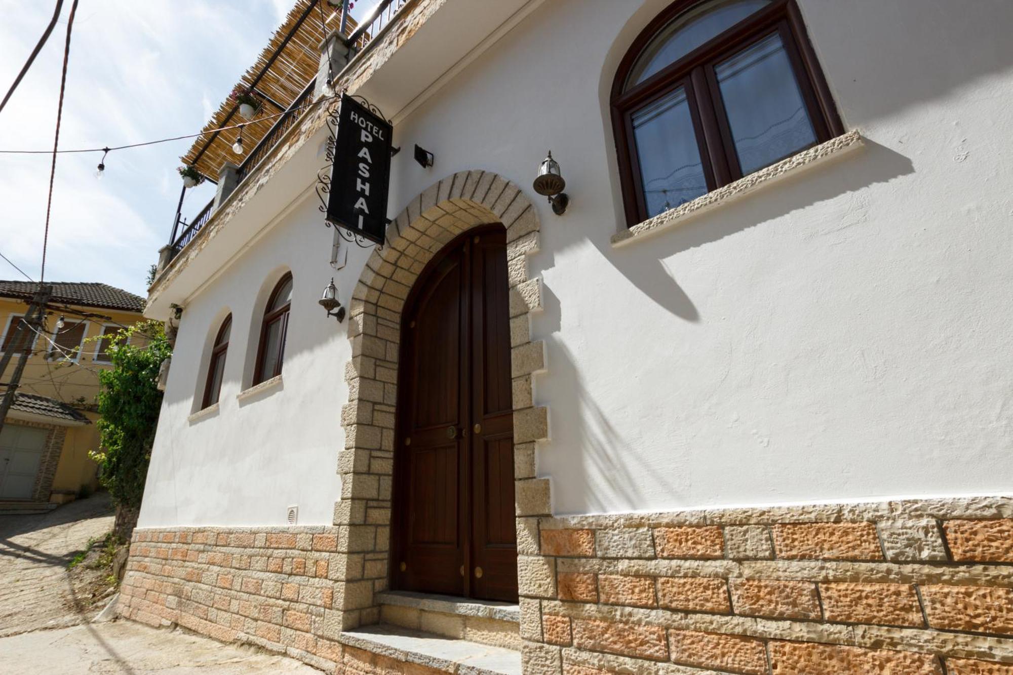 Hotel Pashai Gjirokaster Exterior photo
