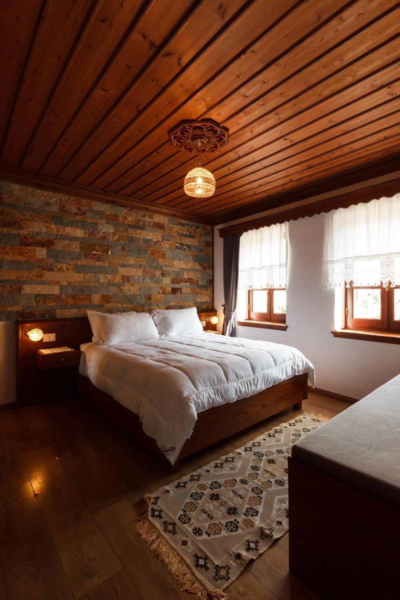Hotel Pashai Gjirokaster Exterior photo